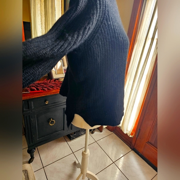 Vince sweater - Picture 1 of 3